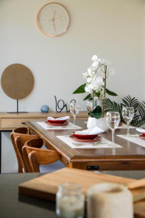 Family Holiday Home with Spa, Parking and Office